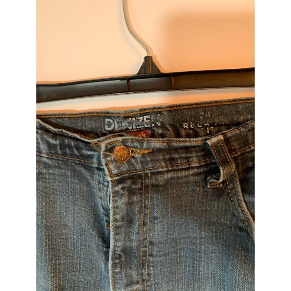 Levis Denizen Jeans Men 36 x 32 Blue Light Wash Denim  Relaxed Fit Casual